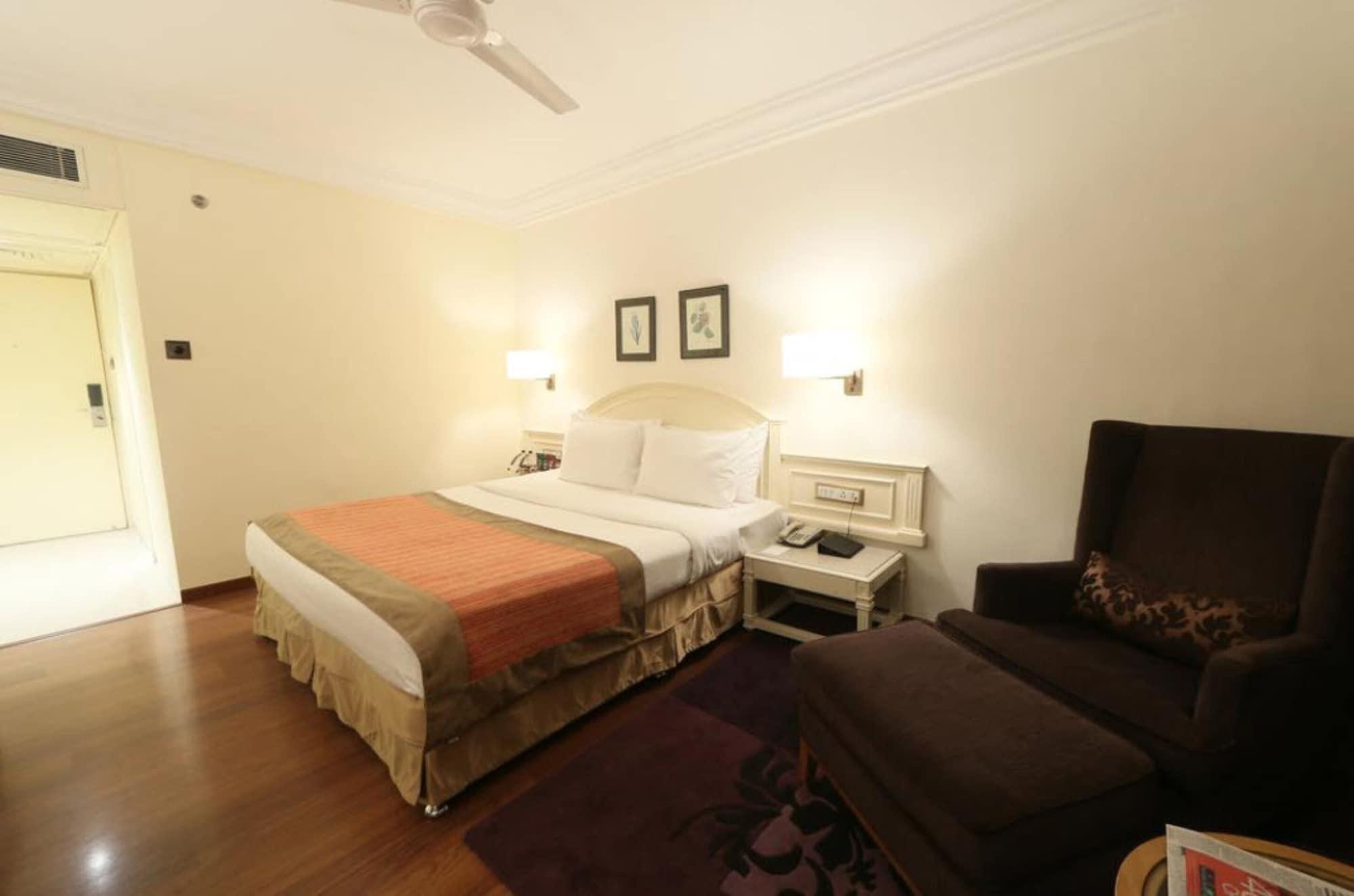 Hotel Bawa International Mumbai Exteriör bild
