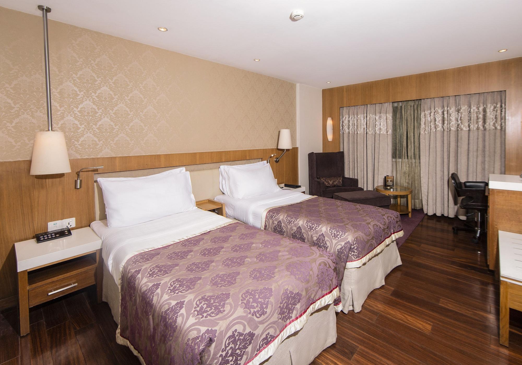 Hotel Bawa International Mumbai Exteriör bild