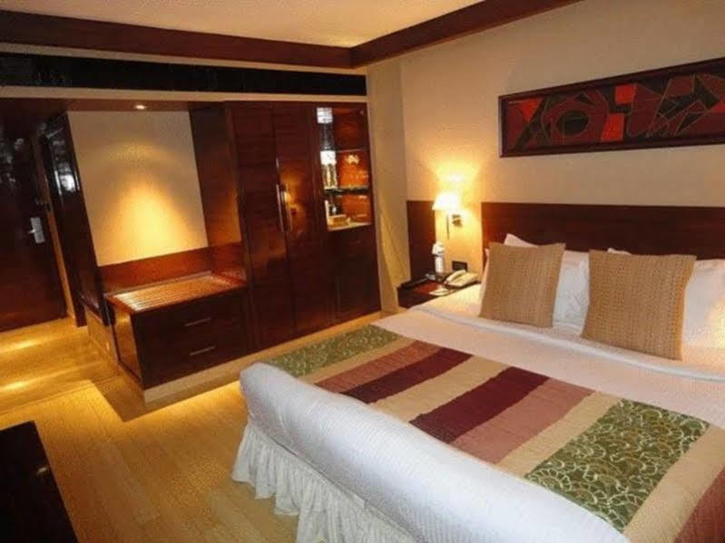 Hotel Bawa International Mumbai Exteriör bild