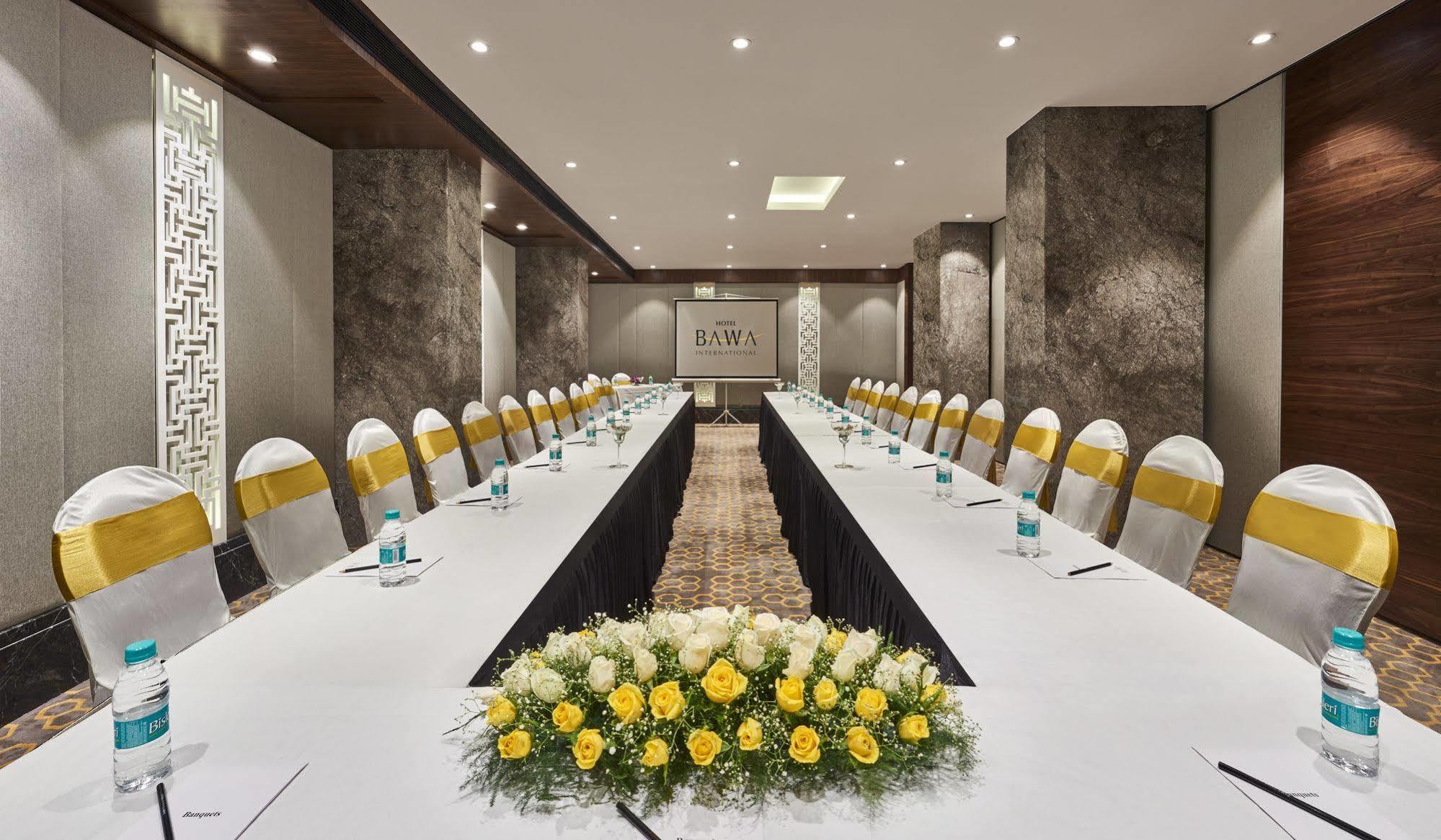 Hotel Bawa International Mumbai Exteriör bild